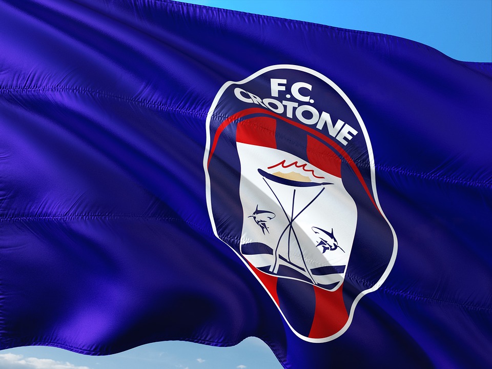 Oggi il match Crotone-Monopoli per il Girone C della Serie C 2024, 37esima giornata di campionato